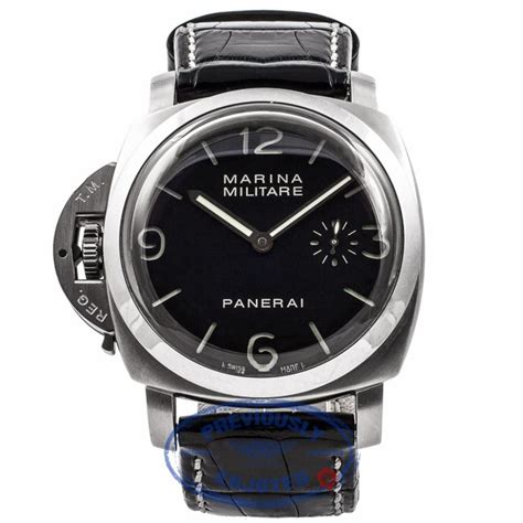 panerai right hand